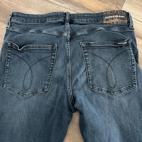 Jeans - Picture 3 of 4